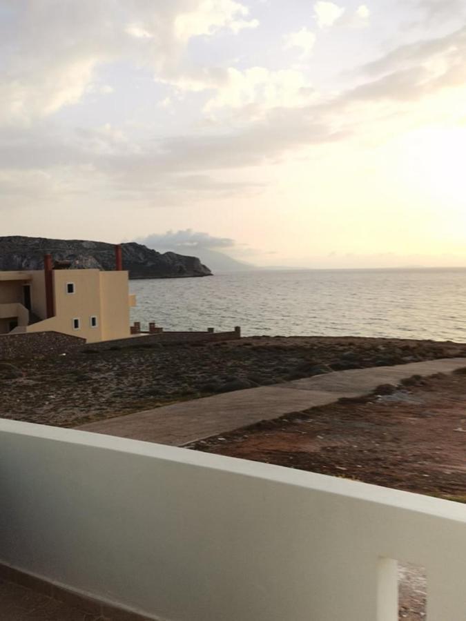 Arkasa Karpathos Seafront Paradisos Foiníkion Dış mekan fotoğraf