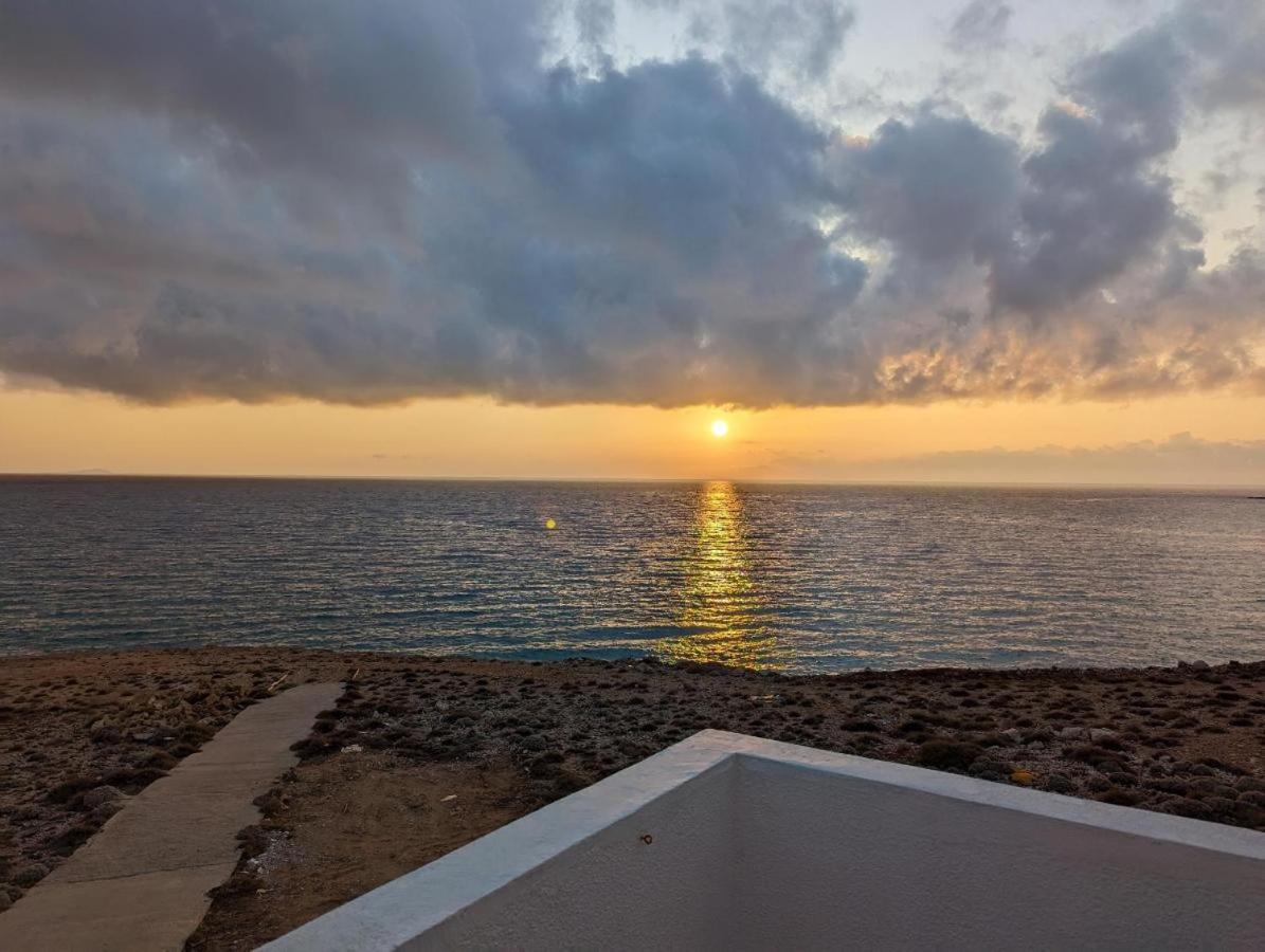 Arkasa Karpathos Seafront Paradisos Foiníkion Dış mekan fotoğraf
